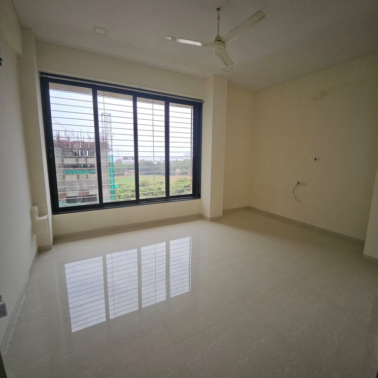 Room, dadar west 4 Bedroom 2400 Sq.Ft. Apartment In Dadar West Mumbai 8880698
