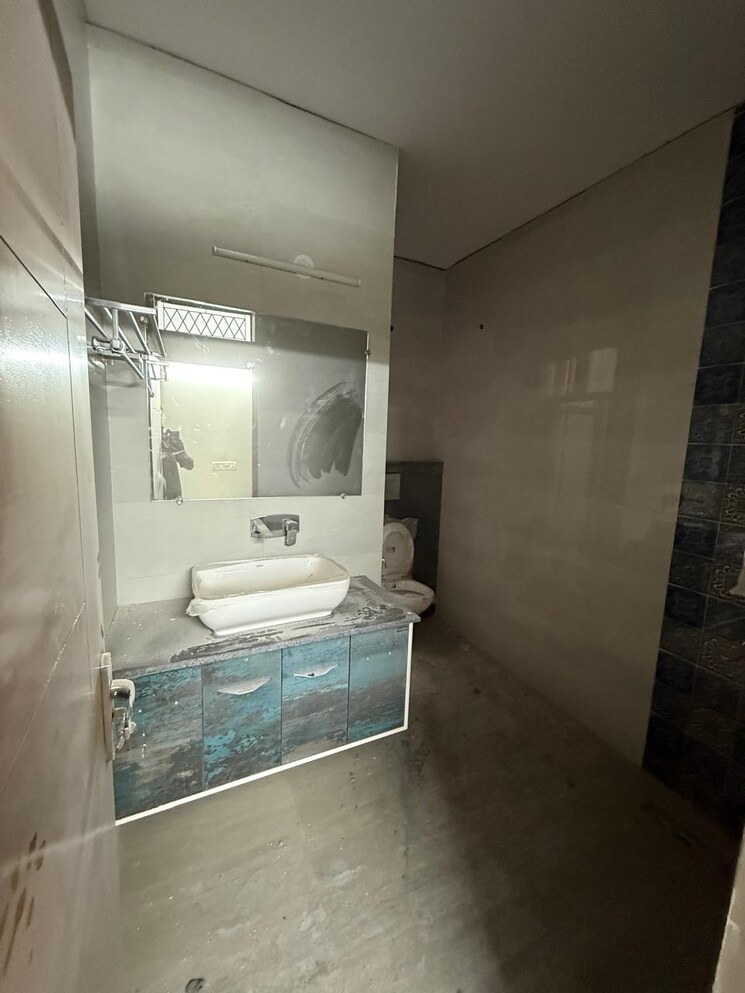 Other, kalkaji 2 Bedroom 900 Sq.Ft. Builder Floor In Kalkaji Delhi 8880699