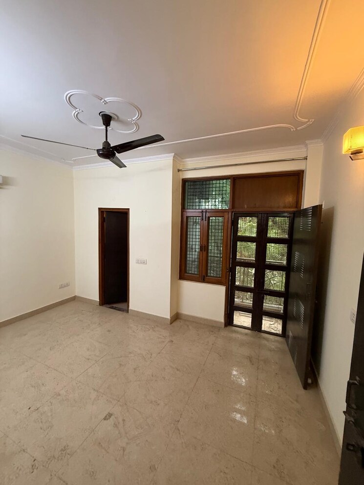 Room, kalkaji 2 Bedroom 900 Sq.Ft. Builder Floor In Kalkaji Delhi 8880699