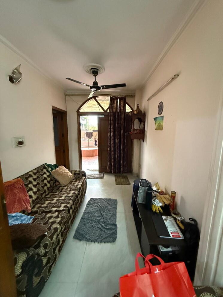 Living Room, kalkaji 2 Bedroom 900 Sq.Ft. Builder Floor In Kalkaji Delhi 8880737