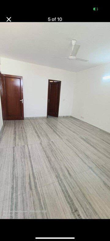Room in 3 BHK Builder Floor at Greater Kailash I – for Rent