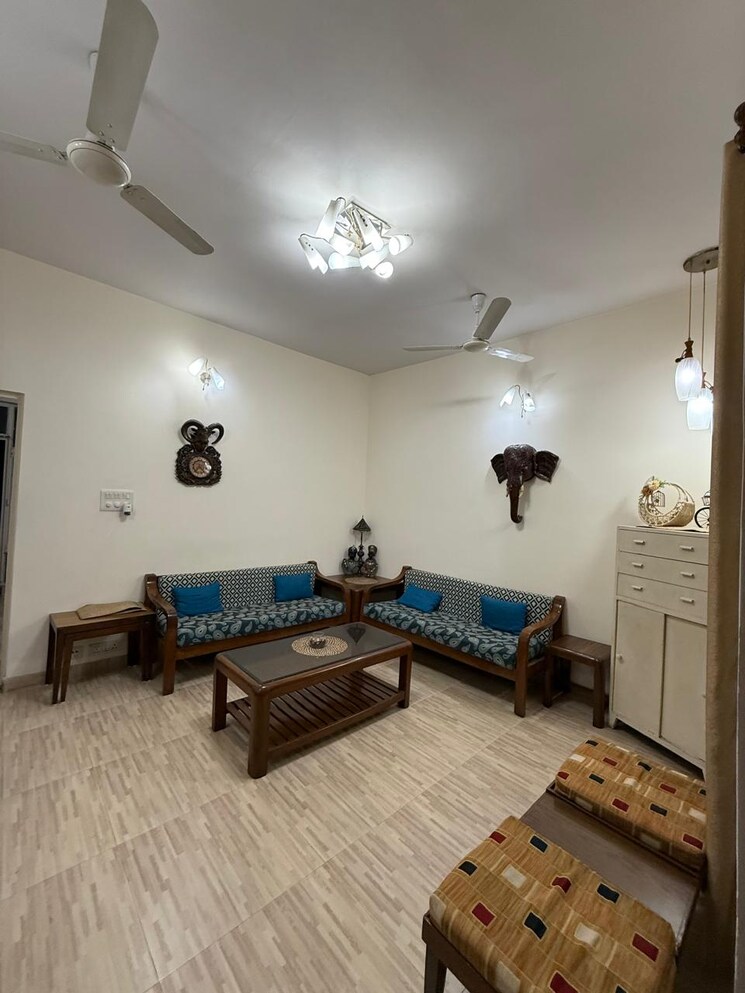 Living Room, kalkaji 2 Bedroom 900 Sq.Ft. Builder Floor In Kalkaji Delhi 8880757