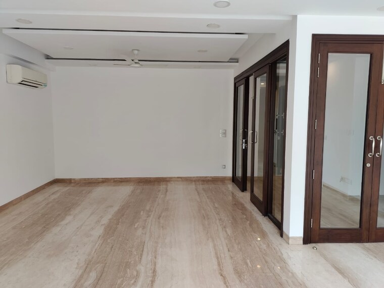 Room, green park extension 4 Bedroom 2700 Sq.Ft. Builder Floor In Green Park Extension Delhi 8880762