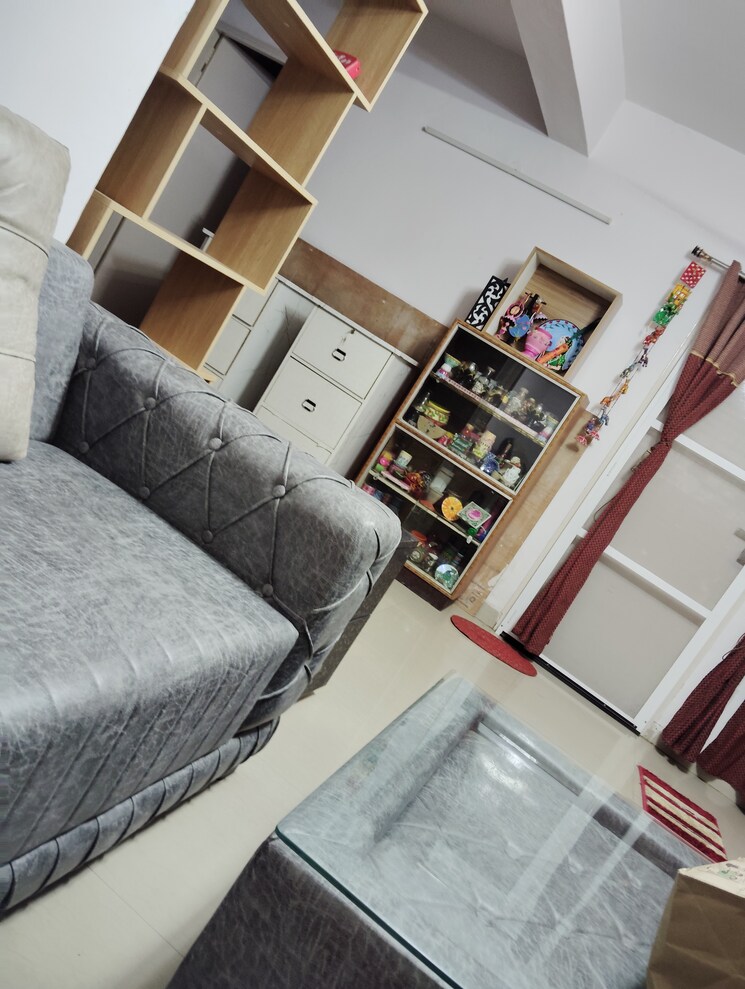 Living Room, sare-home 3 Bedroom 1183 Sq.Ft. Apartment In Sector 92 Gurgaon 8880749