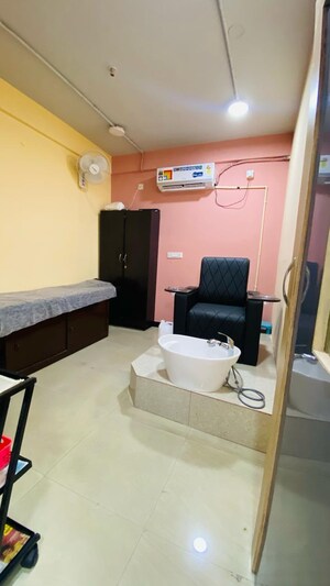 Master Bedroom in 3 BHK Builder Floor at Kanaka Nagar – for Sale