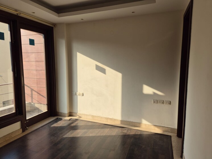 Room, safdarjung enclave 3 Bedroom 1850 Sq.Ft. Builder Floor In Safdarjung Enclave Delhi 8880769