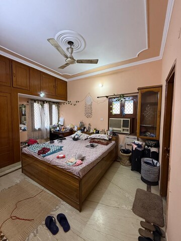 Bedroom in 2 BHK Builder Floor at Kalkaji – for Rent