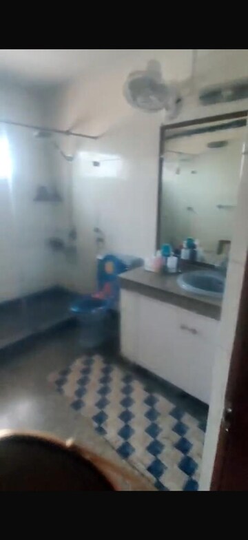 Master Bedroom in 2 BHK Builder Floor at Sunder Nagar – for Rent