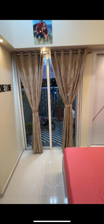 Furnished Amenities in 2 BHK Apartment at Lodha Amara, Kolshet Road – for Sale