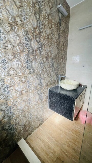 Living Room in 3 BHK Builder Floor at South Extension I – for Rent