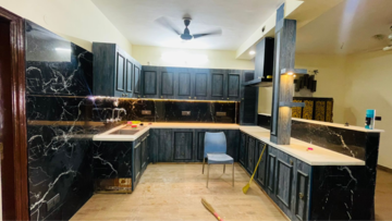 Gym in 3 BHK Builder Floor at South Extension I – for Rent