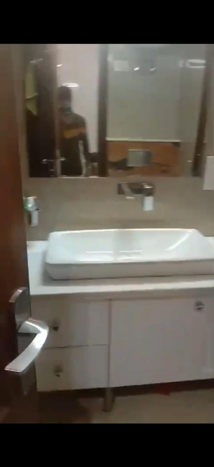 Bathroom, greater kailash i 3 Bedroom 1900 Sq.Ft. Builder Floor In Greater Kailash I Delhi 8880784