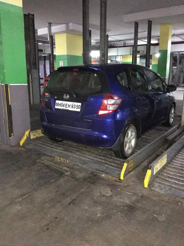  Parking, oswal-bella-vista 3 Bedroom 1100 Sq.Ft. Apartment In Oswal Park Thane 8880795