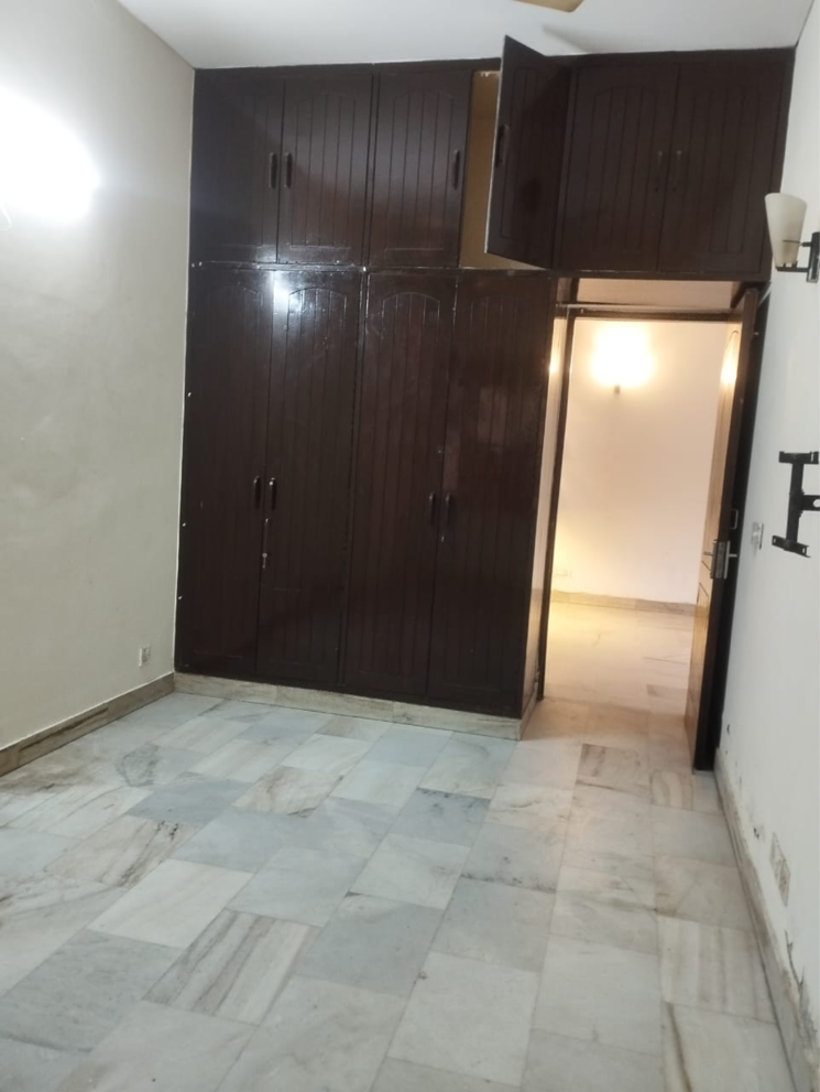 Room, kailash colony 2 Bedroom 200 Sq.Yd. Builder Floor In Kailash Colony Delhi 8880802