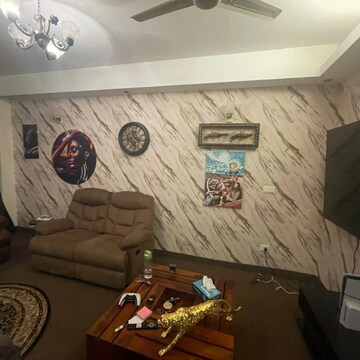 Bedroom in 3 BHK Builder Floor at RWA Hauz Khas Block C 5, Hauz Khas Enclave – for Sale