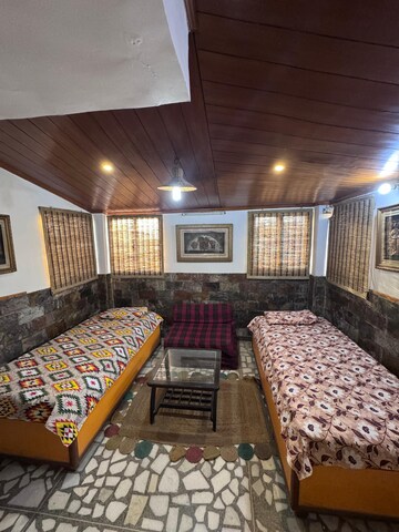 Living Room in 1 RK Builder Floor at Shivalik Colony – for Rent