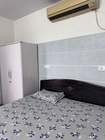 Room in 1 RK Builder Floor at Shivalik Colony – for Rent