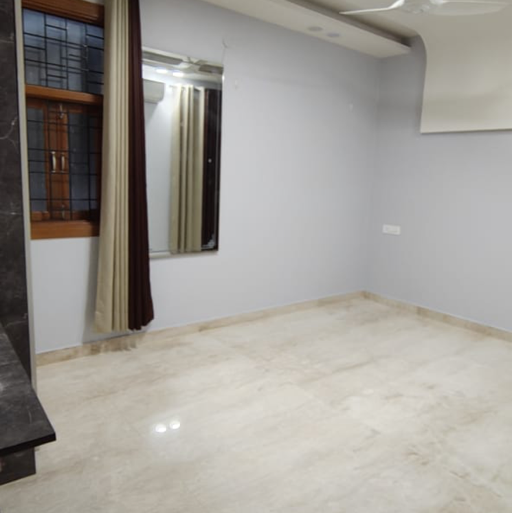 Room, sadhna enclave 3.5 Bedroom 1800 Sq.Ft. Builder Floor In Sadhna Enclave Delhi 8880842