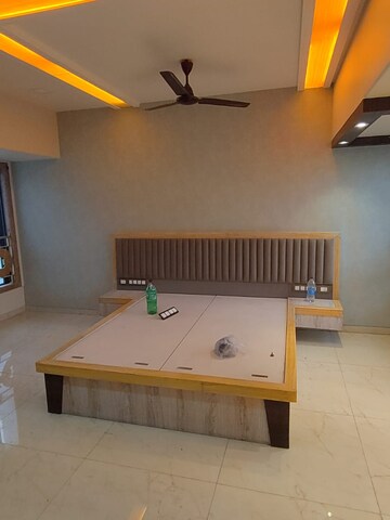 Furnished Amenities in 3 BHK Apartment at Chaitanya Tower, Prabhadevi – for Rent