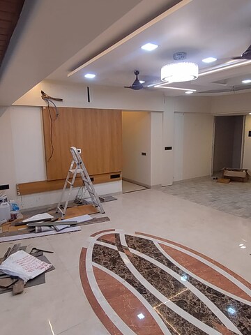 Master Bedroom in 3 BHK Apartment at Chaitanya Tower, Prabhadevi – for Rent