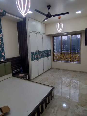 Room in 3 BHK Apartment at Chaitanya Tower, Prabhadevi – for Rent