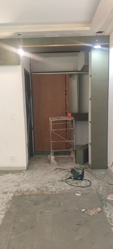 Bathroom in 3.5 BHK Apartment at Rishita Manhattan, Gomti Nagar – for Rent