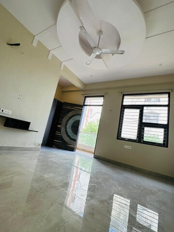 Master Bedroom in 3 BHK Apartment at Mansarovar – for Rent