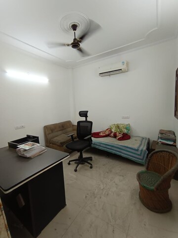 Master Bedroom in 2.5 BHK Apartment at Jahaz Apartments, Paschim Vihar – for Rent