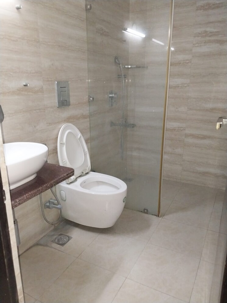 Master Bedroom, mayur-bagh-apartments 2 Bedroom 1000 Sq.Ft. Apartment In Paschim Vihar Delhi 8880903