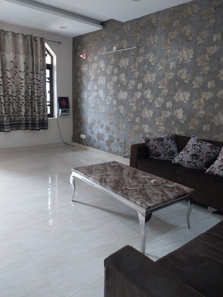 Living Room, madhur-apartment 3 Bedroom 1400 Sq.Ft. Apartment In Paschim Vihar Delhi 8880906
