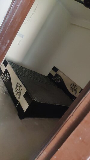 Furnished Amenities in 1 BHK Builder Floor at Govindpuri – for Sale