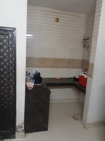 Kitchen in 1.5 BHK Apartment at Triveni Apartments CGHS, Paschim Vihar – for Rent