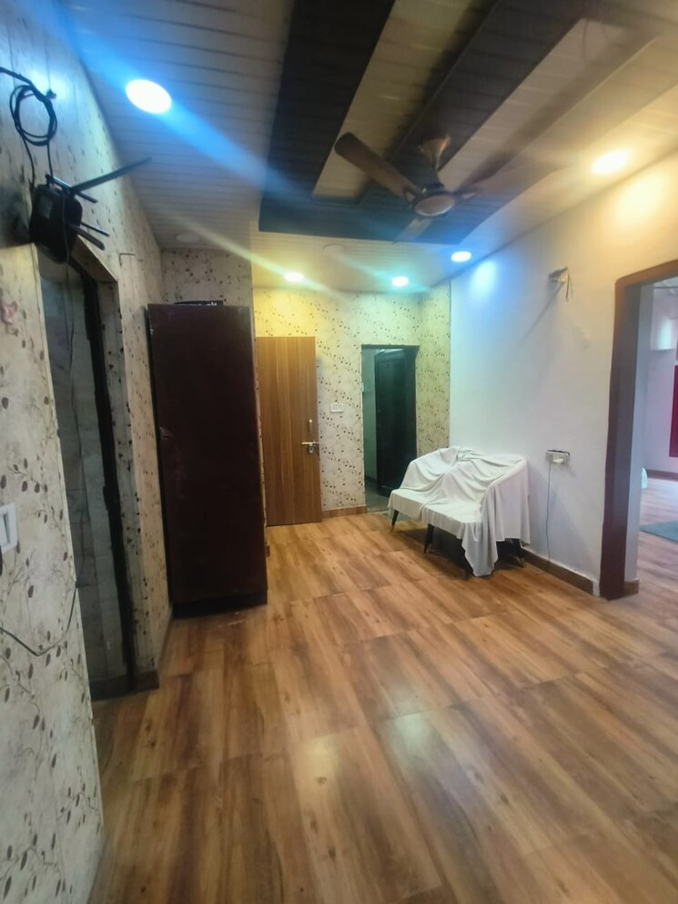 Living Room, anuradha-apartments-cghs 2.5 Bedroom 1100 Sq.Ft. Apartment In Paschim Vihar Delhi 8880913