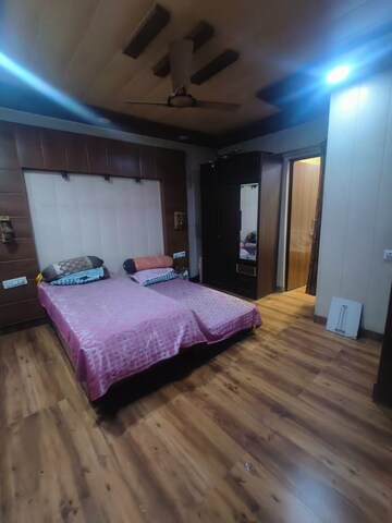 Bedroom in 2.5 BHK Apartment at Anuradha Apartments CGHS, Paschim Vihar – for Rent