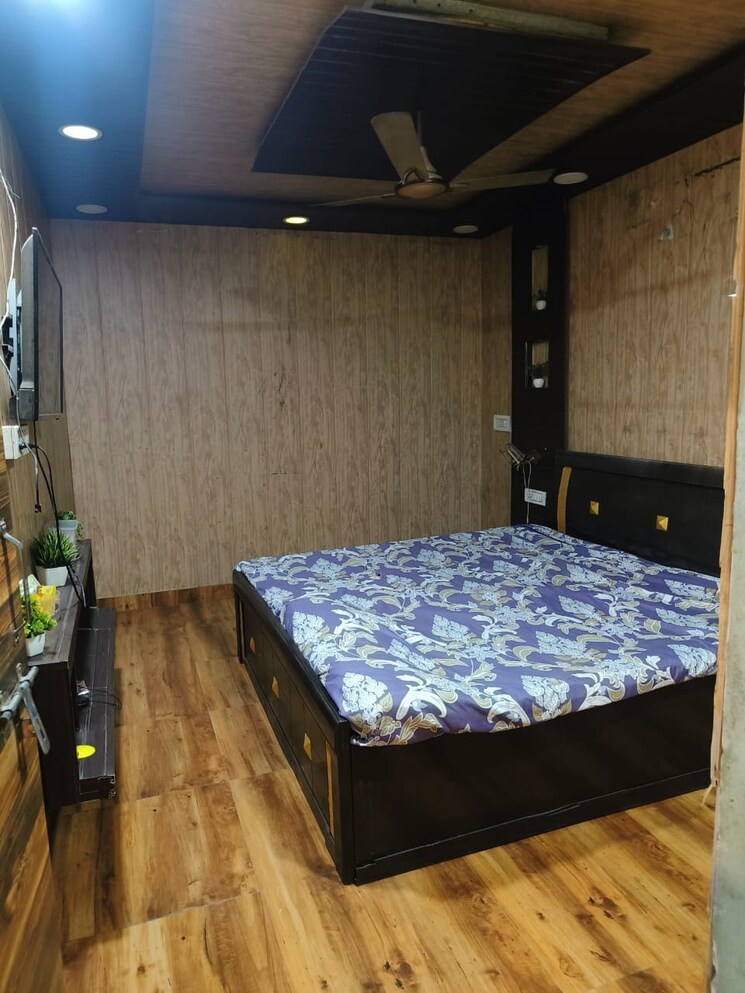 Bedroom, anuradha-apartments-cghs 2.5 Bedroom 1100 Sq.Ft. Apartment In Paschim Vihar Delhi 8880913