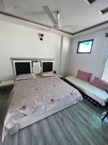 1 BHK Apartment For Rent in Jahaz Apartments, Paschim Vihar
