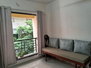 Room in  Pg at Tembhi Naka – for Rent