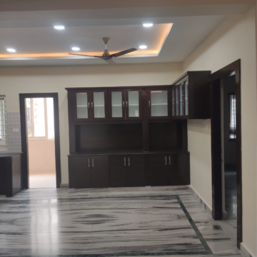 Room in 3 BHK Builder Floor at Kondapur – for Rent