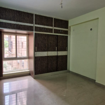 Room in 3 BHK Builder Floor at Kondapur – for Rent