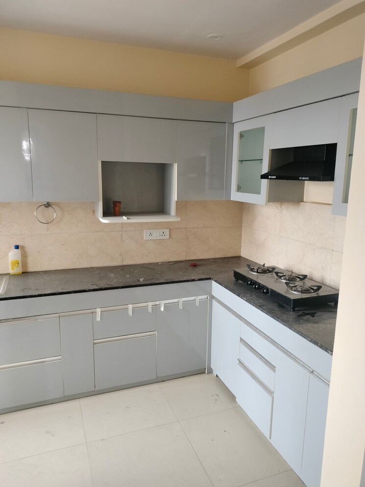 Kitchen, omaxe-waterscapes 3 Bedroom 1775 Sq.Ft. Apartment In Gomti Nagar Lucknow 8880954