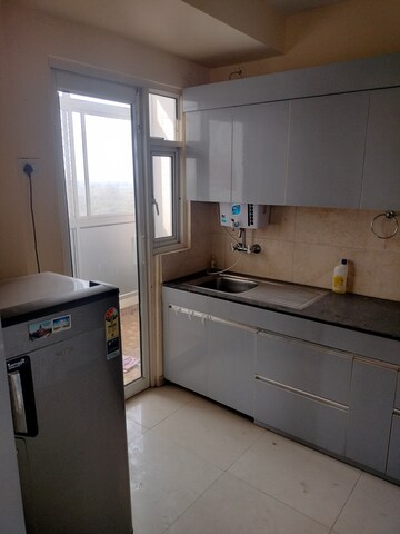 Kitchen in 3 BHK Apartment at Omaxe Waterscapes, Gomti Nagar – for Rent