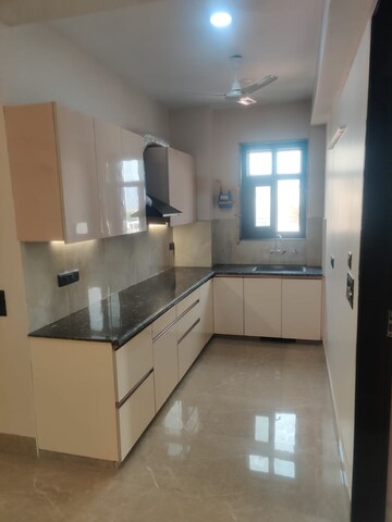 Kitchen in 3.5 BHK Independent House at Cityview Apartments, Sector 35 – for Rent