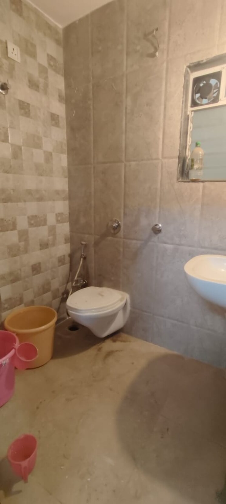 Bathroom, rajkamal-bayside 3 Bedroom 1650 Sq.Ft. Apartment In Cbd Belapur Sector 15 Navi Mumbai 8880957