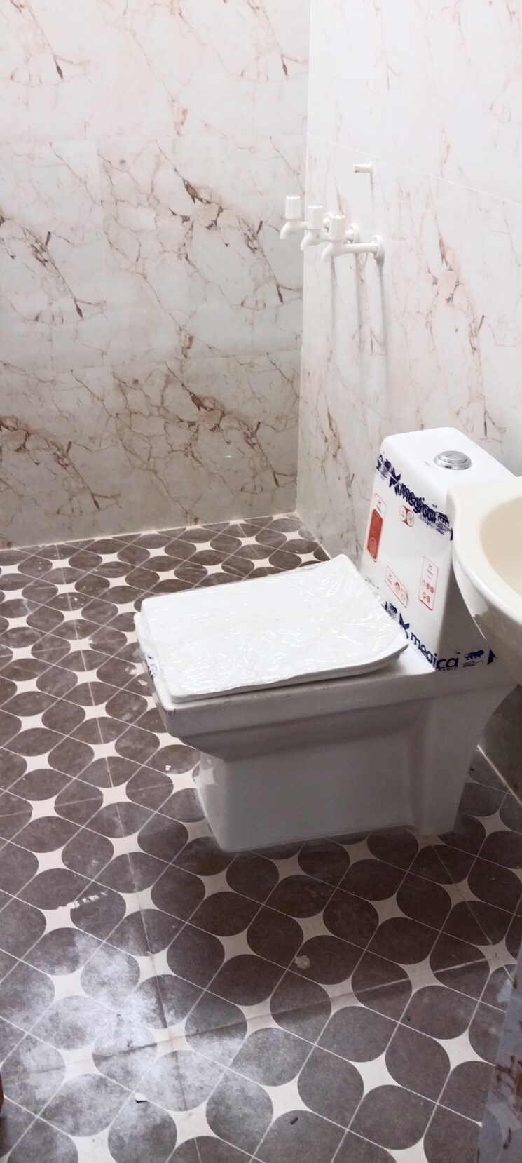 Master Bedroom, rwa-apartments-sector-19 2 Bedroom 750 Sq.Ft. Apartment In Sector 19 Noida 8880963