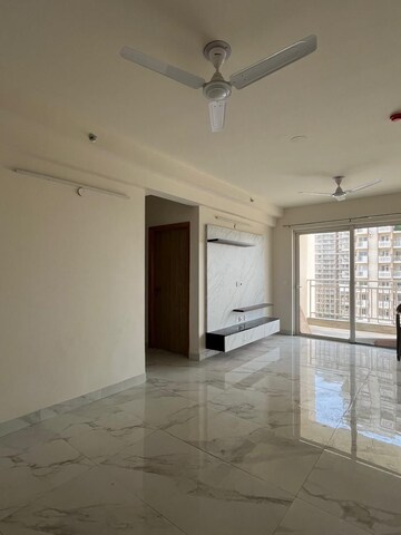 Room in 2 BHK Apartment at M3M Marina, Sector 68 – for Rent