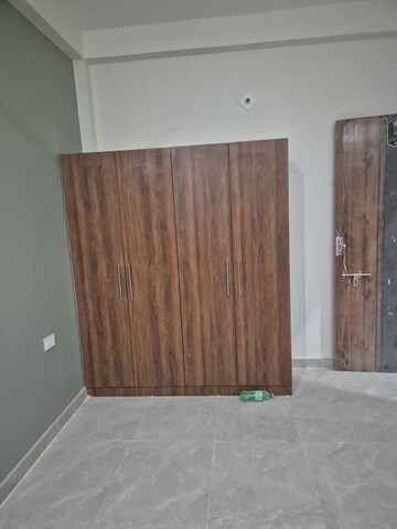 Room in 2 BHK Independent House at Gomti Nagar – for Rent