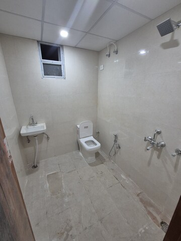 Bathroom in 2 BHK Independent House at Gomti Nagar – for Rent
