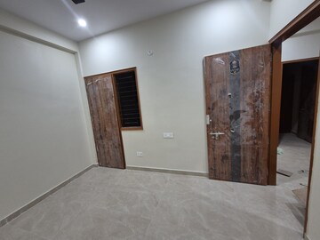 Room in 2 BHK Independent House at Gomti Nagar – for Rent