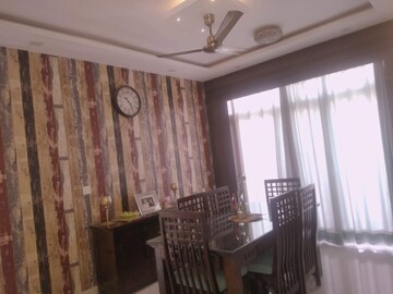 Living Room in 3 BHK Apartment at Gomti Nagar – for Rent