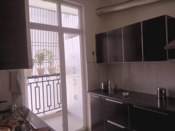 Kitchen in 3 BHK Apartment at Gomti Nagar – for Rent